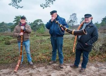 Herdenkingslichten Canadese Begraafplaats op 24 december svnf canadese begraafplaats 