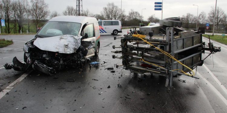 Gewonde en ravage bij ongeval op de N332 