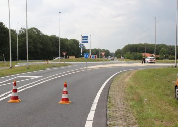 Boeren blokkeren 2 rijstroken op de A1 bij Holten 