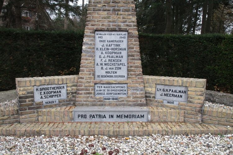 Nationale Herdenking 15 augustus Holten gemeente corona 