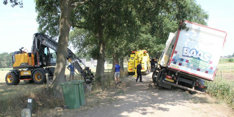 Vuilniswagen vast gemeente 