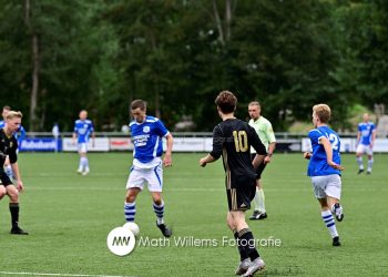 Blauw Wit '66 - FC Winterswijk (1-0) voetbal blauwwit 