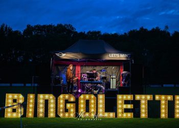 Kinderen Regenboog lopen Glazen Huis sponsorloop 2012 