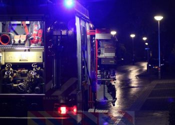Tuinhuisje volledig uitgebrand aan de Tuinstraat brandweer 