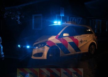 Tuinhuisje volledig uitgebrand aan de Tuinstraat brandweer 