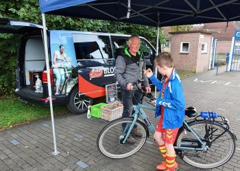 Dit jaar weer de koekactie voor én door de jeugd van Blauw Wit ‘66 nijkamp blauwwit 