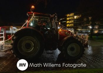 Kerstavond verlichte trekkers 