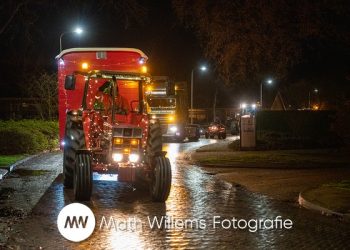 Kerstavond verlichte trekkers 