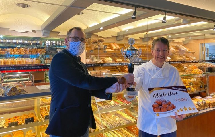 Nijkamp weer terug op 1 met oliebollen en al 12 jaar in de top! nijkamp 
