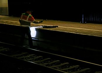 Treinverkeer bij Holten stilgelegd na sabotage door vandalen: fiets op spoor gegooid nieuws holten extra aanrijding 