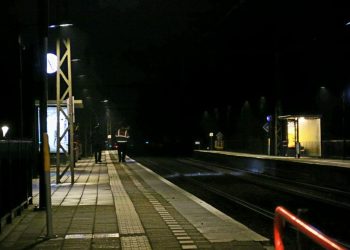Treinverkeer bij Holten stilgelegd na sabotage door vandalen: fiets op spoor gegooid nieuws holten extra aanrijding 