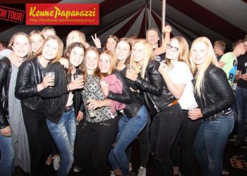 Holten wordt Keunedarp keuntje haarschool fienpreuvers carnaval 