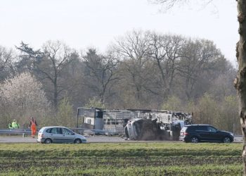 Extern nieuws: Pool die vrouw in woning Holten aanviel was waarschijnlijk van de wereld door crystal meth nieuws holten extra 