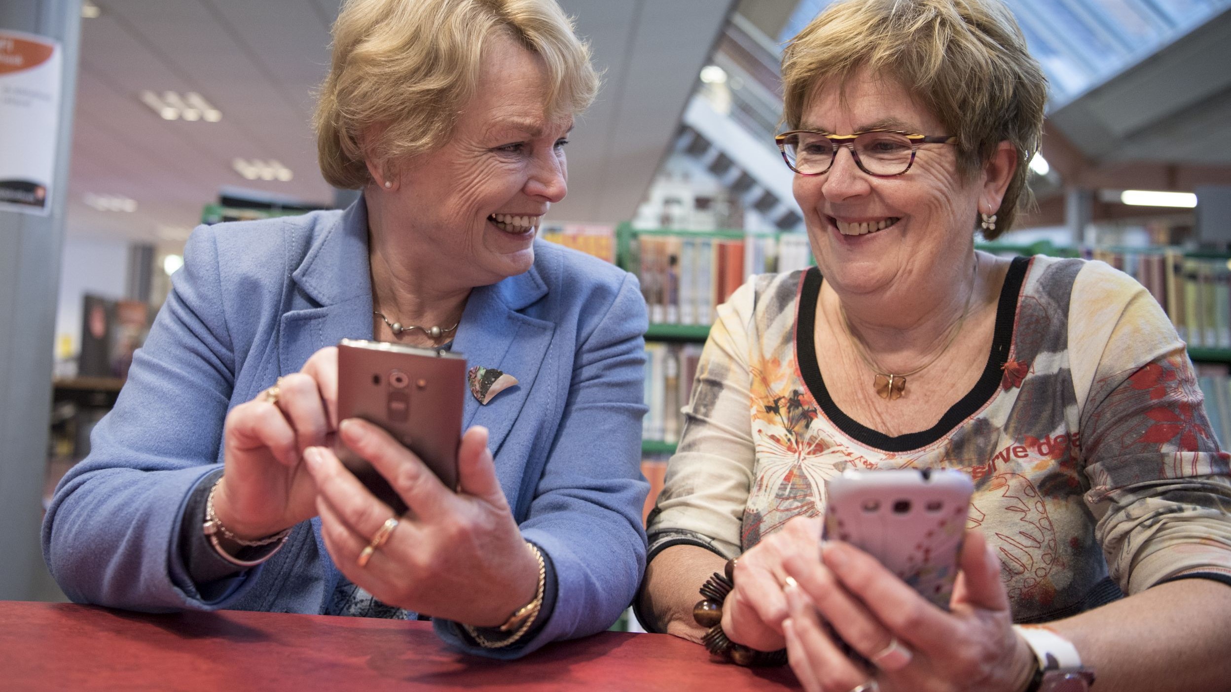 SeniorWeb Digicafé Bibliotheek nu digitaal bibliotheek 
