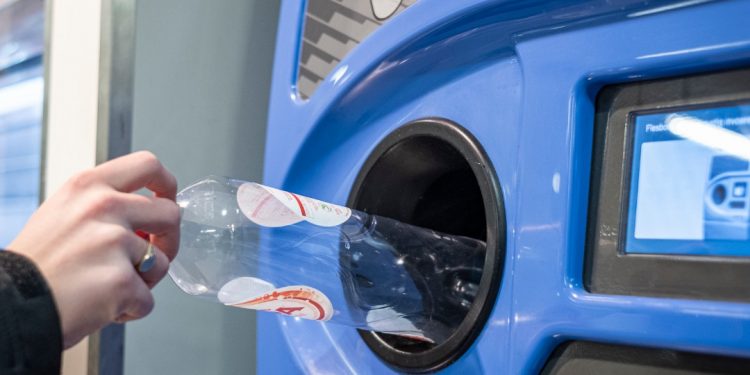 HoltensNieuws.nl Statiegeld voor kleine petflessen Statiegeld voor kleine petflessen