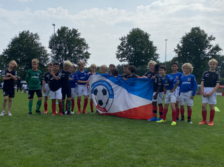 NK voetbaltalenten bij VV Holten een groot succes! vvholten voetbal blauwwit 