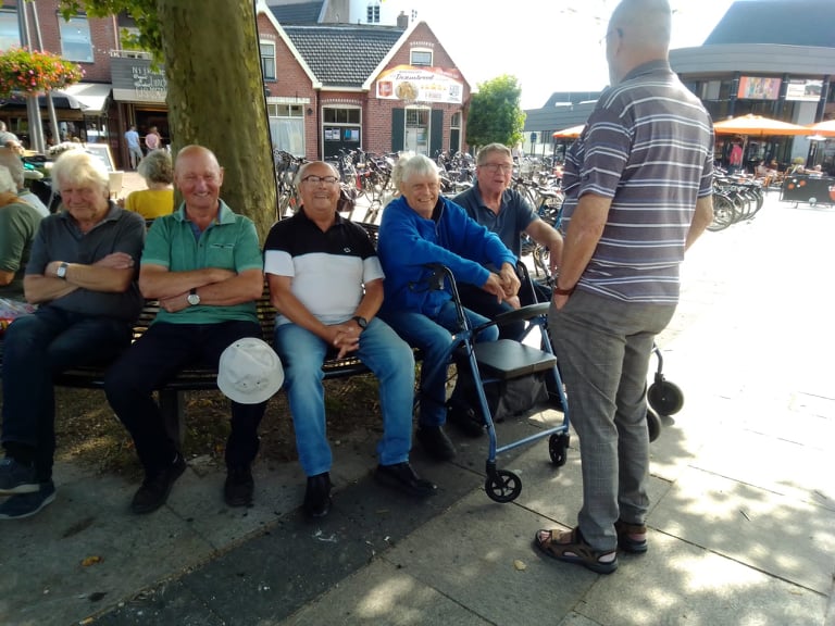 Gaat het ronde bankje op Smidsbelt verdwijnen? smidsbelt gemeente 
