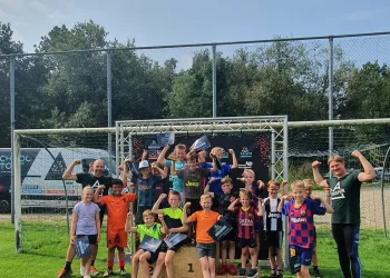 Dit jaar weer de koekactie voor én door de jeugd van Blauw Wit ‘66 nijkamp blauwwit 