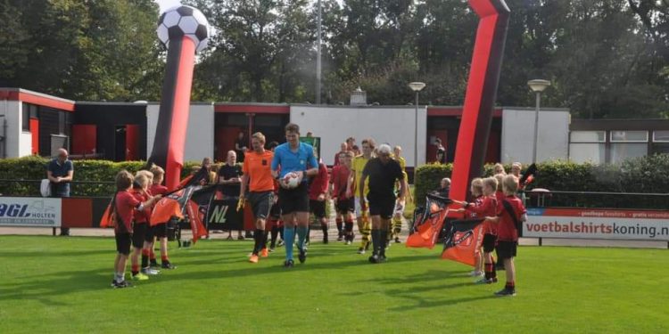 Holten start competitie met zege op Zwolle vvholten 