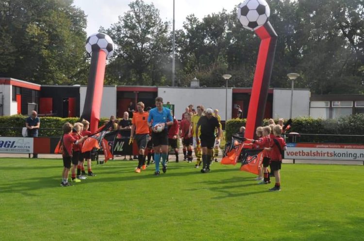 Holten start competitie met zege op Zwolle vvholten 