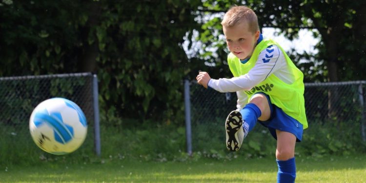 Jeugdvoetbaldagen in Holten vvholten voetbal 
