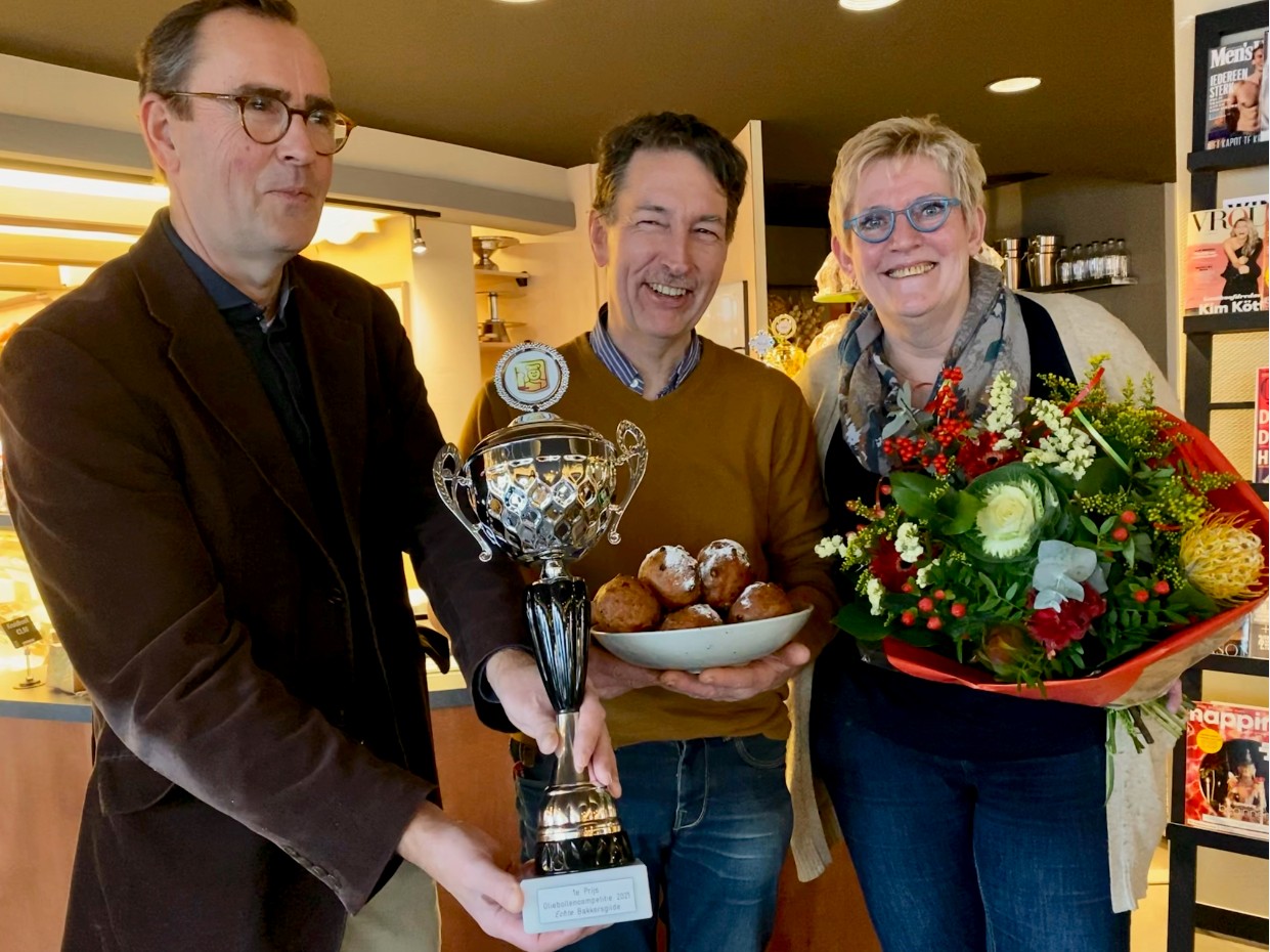 Nijkamp weer op 1 met oliebollen! nijkamp 