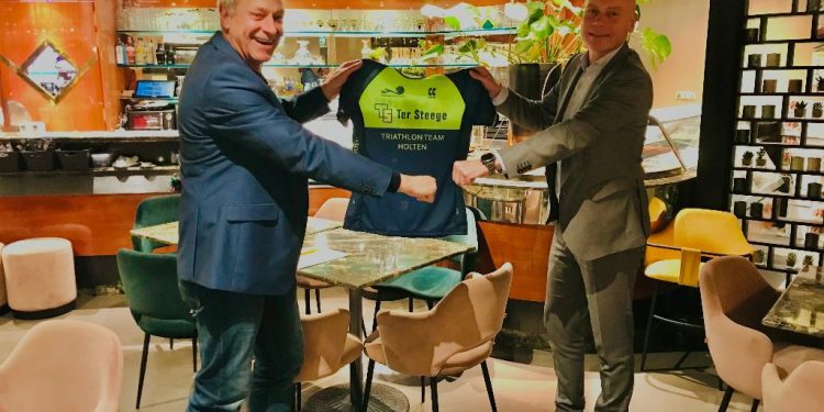 Ter Steege Bouw Vastgoed nieuwe hoofdsponsor van Triathlon Team Holten triathlon 