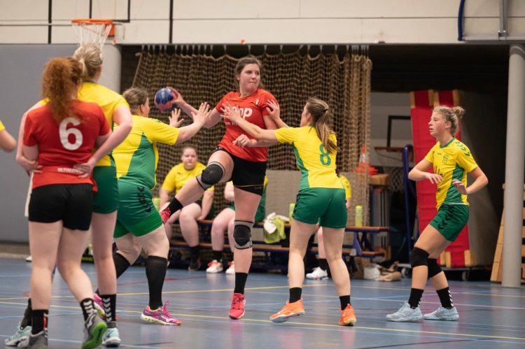 Ruime Holtense handbalzege op hekkensluiter uit Olst tastoe 