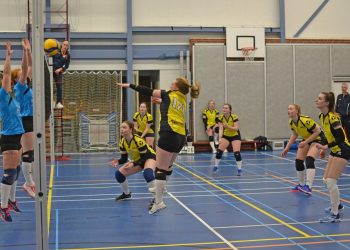 Volleybalhriller in sporthal ‘t Mossink mintonette 