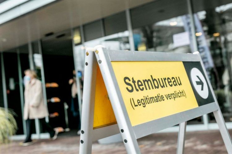 Gemeenteraadsverkiezingen! U stemt toch ook? vvd lokaal gemeentebelang cda 