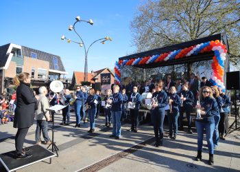 Verkeersmaatregelen i.v.m. Nat.Herdenking. canadese begraafplaats 