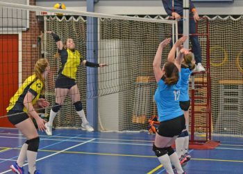 Promotie lonkt voor volleybaldames 1 mintonette 