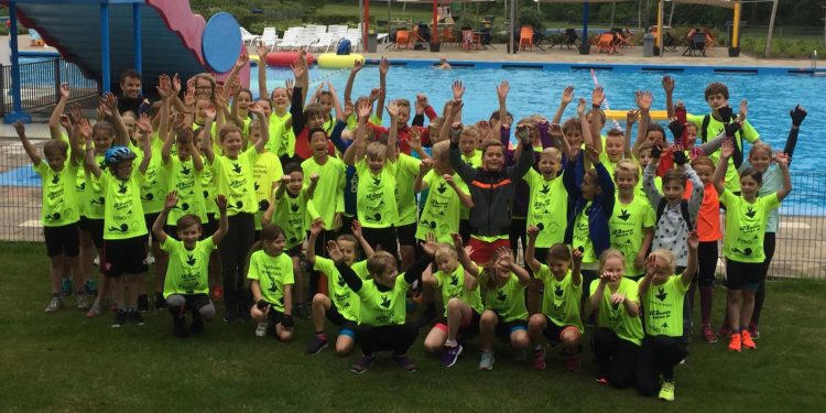 Triathlon Holten clinics voor jeugd en volwassenen van start triathlon atletiekvereniging 