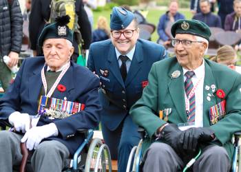 Herdenking 3 mei Canadese Begraafplaats fotoalbum canadese begraafplaats 