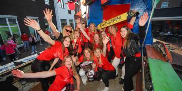 HoltensNieuws.nl Keunefeesten Webcam weer online Keunefeesten Webcam weer online toontje Keunefeesten bie toontje