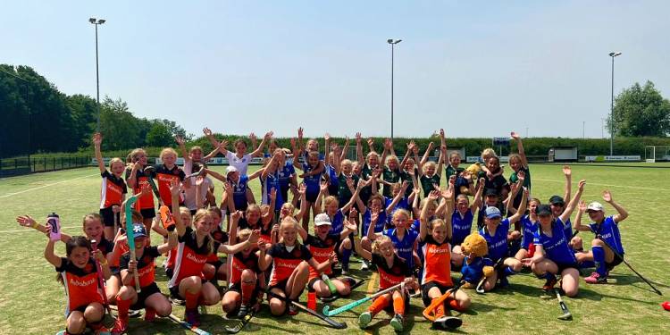 HoltensNieuws.nl HCHR sluit seizoen af met slottoernooi en gezellige barbecue HCHR sluit seizoen af met slottoernooi en gezellige barbecue