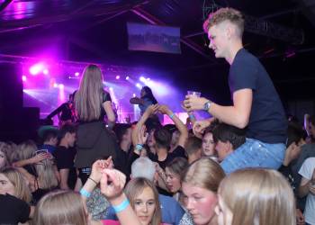 WK touwtrekken bij Okia - Vrijdag fotoalbum 