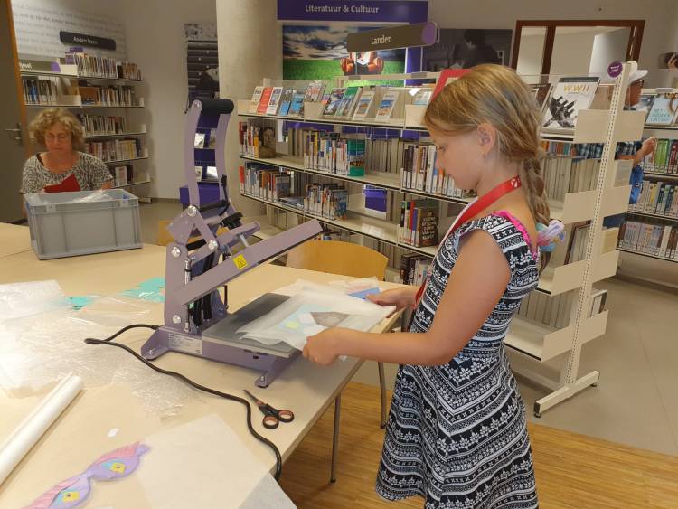 Zomerworkshop Heatpress (8-10 jaar) bij Bibliotheek Rijssen-Holten bibliotheek 