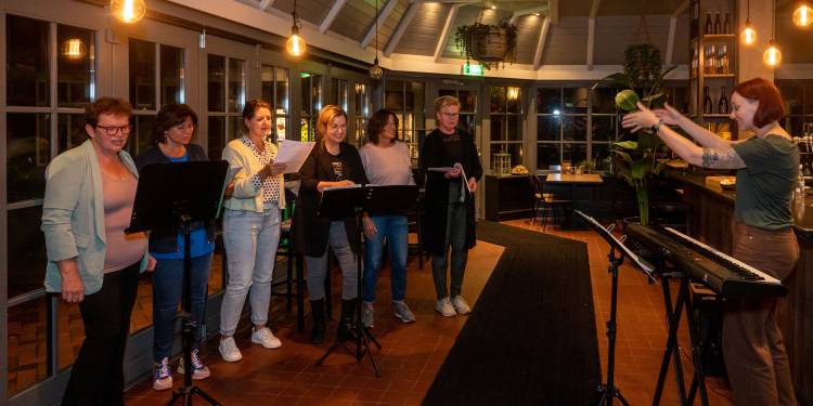Popkoor Topvocals Holten heeft oktober uitgeroepen tot campagnemaand bie toontje 