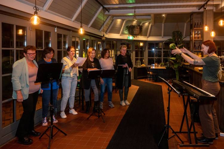 Popkoor Topvocals Holten heeft oktober uitgeroepen tot campagnemaand bie toontje 