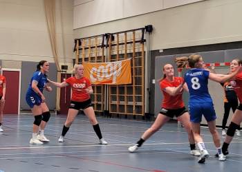 Veel strijd maar net geen punten voor handbaldames! tastoe hv holten 