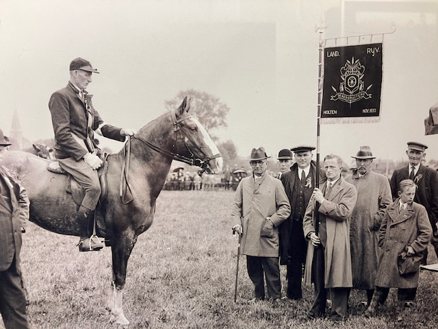 Foto-expositie psv De Holterbergruiters in ‘t Mossink oudheidkamer 