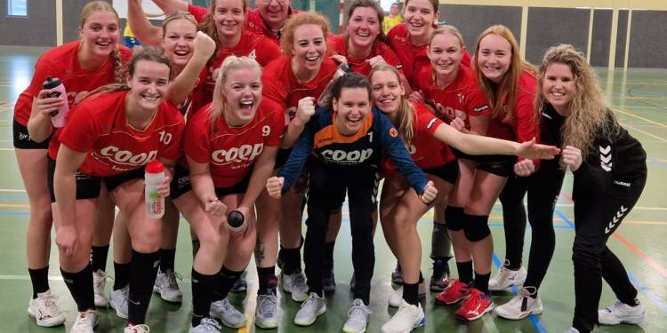 Holtense handbaldames pakken in Nijmegen de eerste punten 