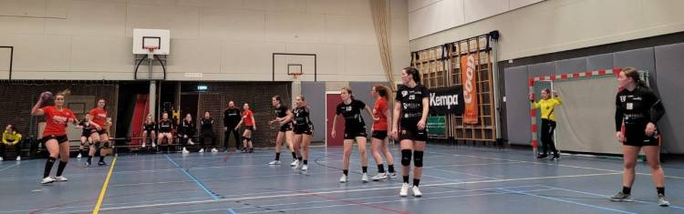 Ondanks prima 2e helft toch verlies handbaldames! hv holten 