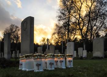 Herdenking 3 mei Canadese Begraafplaats fotoalbum canadese begraafplaats 
