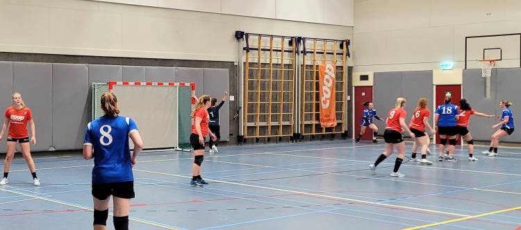 Dames 1 doen na zege de laatste plaats over aan Havana voetbal hv holten 