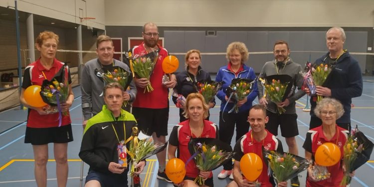 Huldiging badmintonkampioenen badmintonclub 