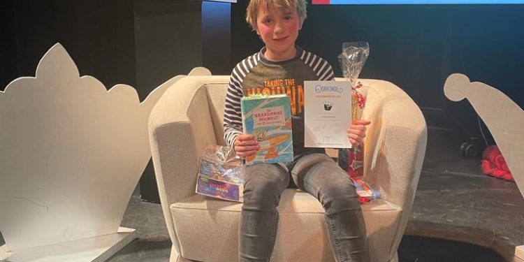 Luca de Boer wint lokale ronde van de Nationale Voorleeswedstrijd kulturhus 