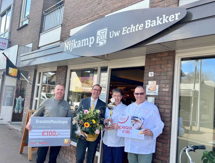 Nijkamp bakt derde jaar op rij beste paasbrood van Nederland nijkamp 