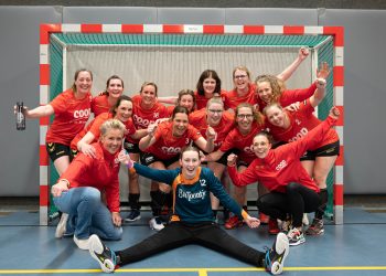 Veel strijd maar net geen punten voor handbaldames! tastoe hv holten 